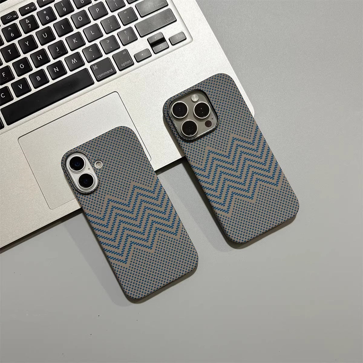 Iphone 17 Carbon Kevlar Case
