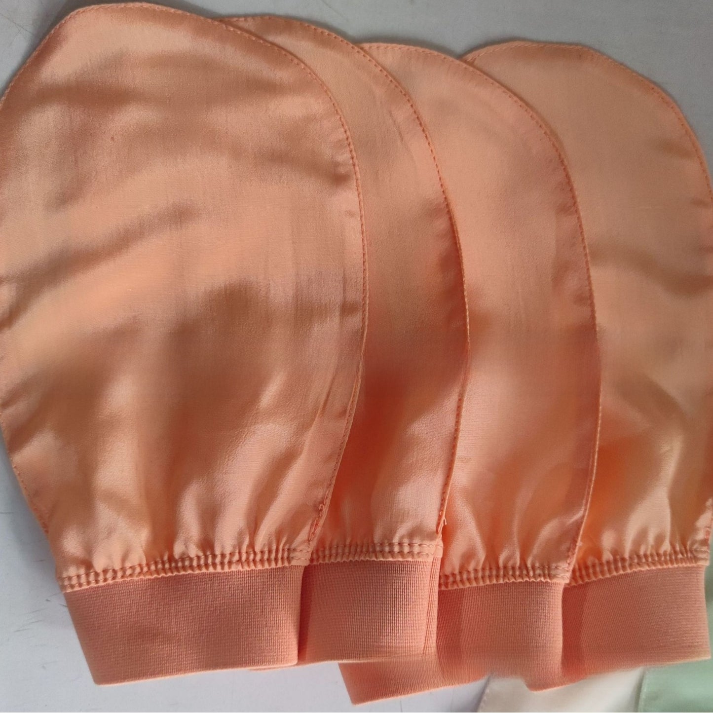 Silk  Bath Gloves - Gentle Exfoliating