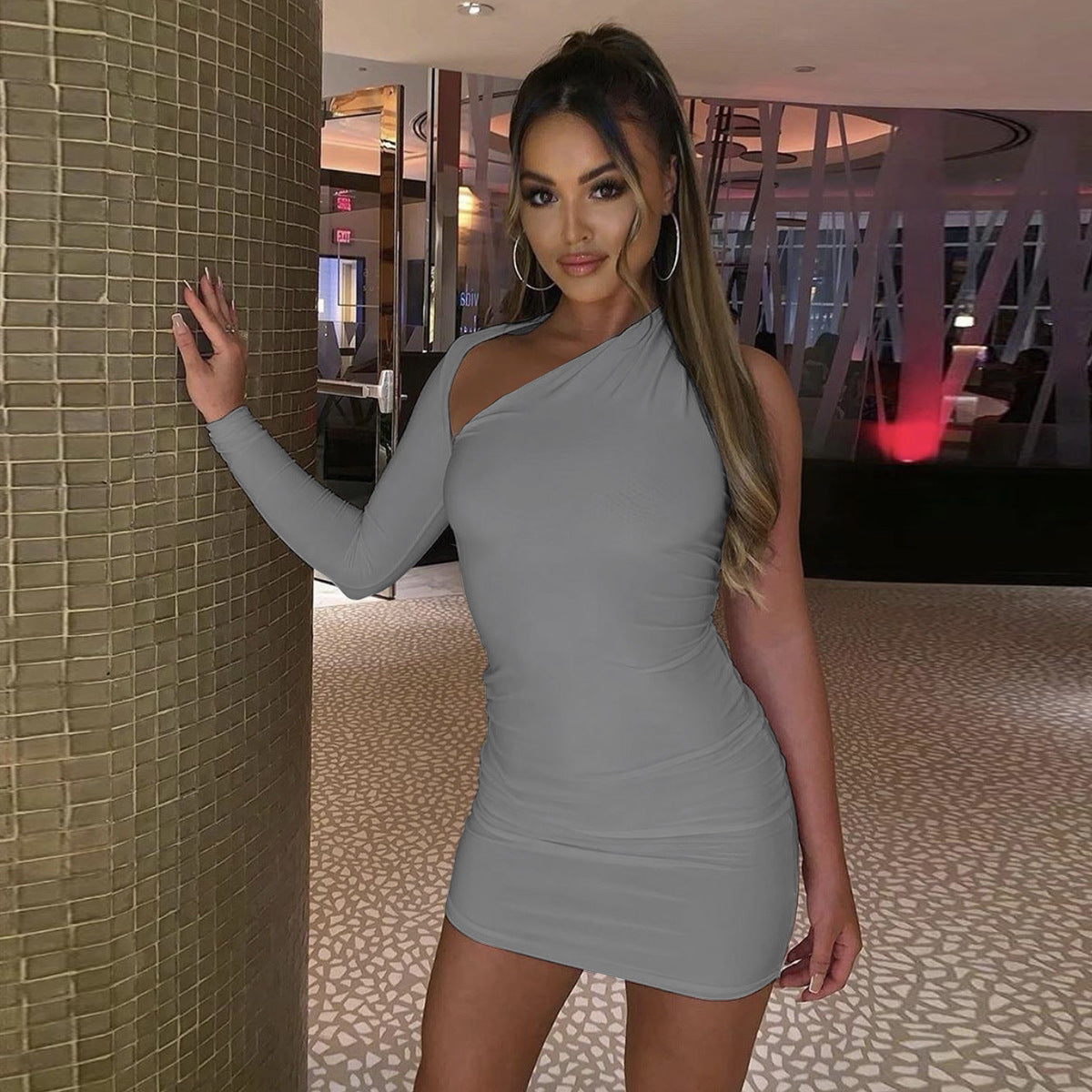 Sexy One-Shoulder Long-Sleeve Bodycon Dress