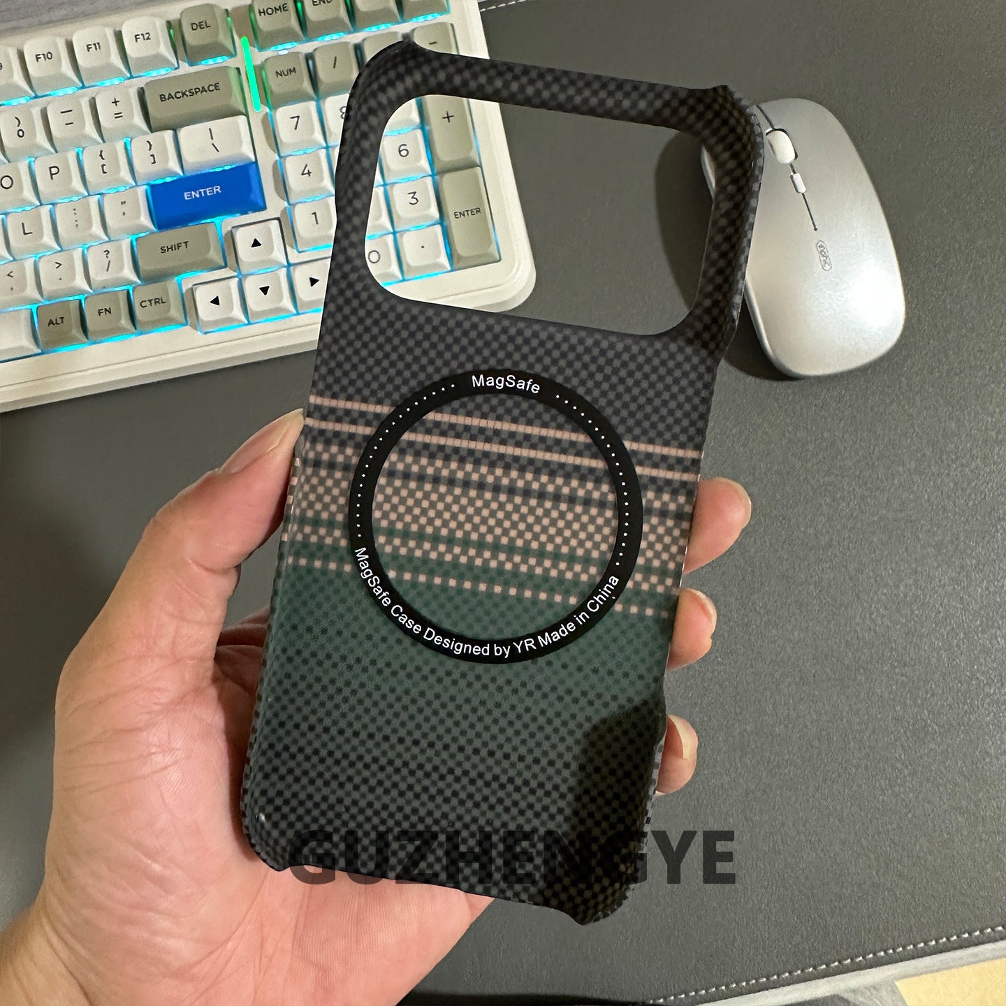 Iphone 17 Carbon Kevlar Case