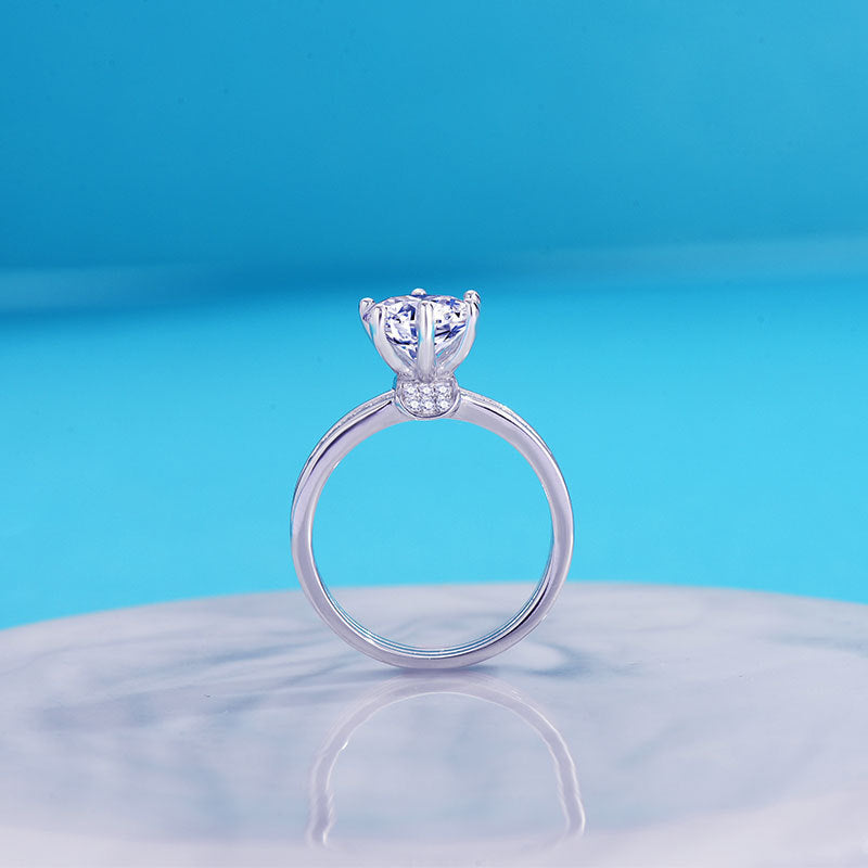 Luxury Moissanite Ring