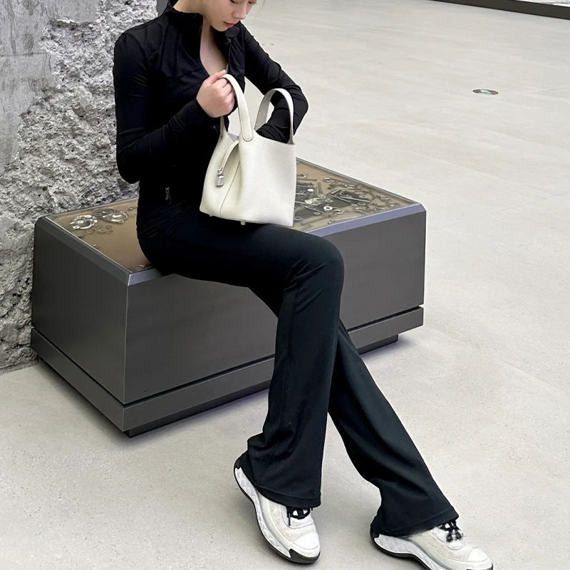 Flared pants, yoga pants